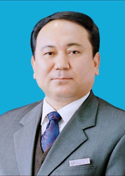 中共新疆维吾尔自治区党委委员,中共十七大代表. /p>