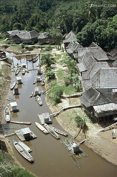 加里曼丹岛(kalimantan island)是世界第三大岛,面积74