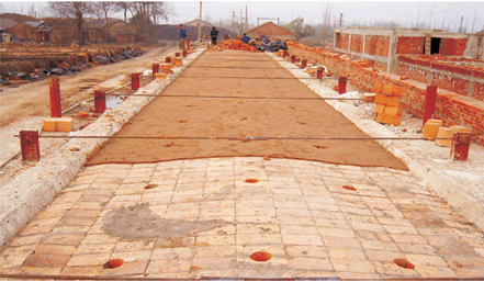 data-id="gnwxzhk58w">拉结石是防止石砌体内外开裂的结构,应用于毛石