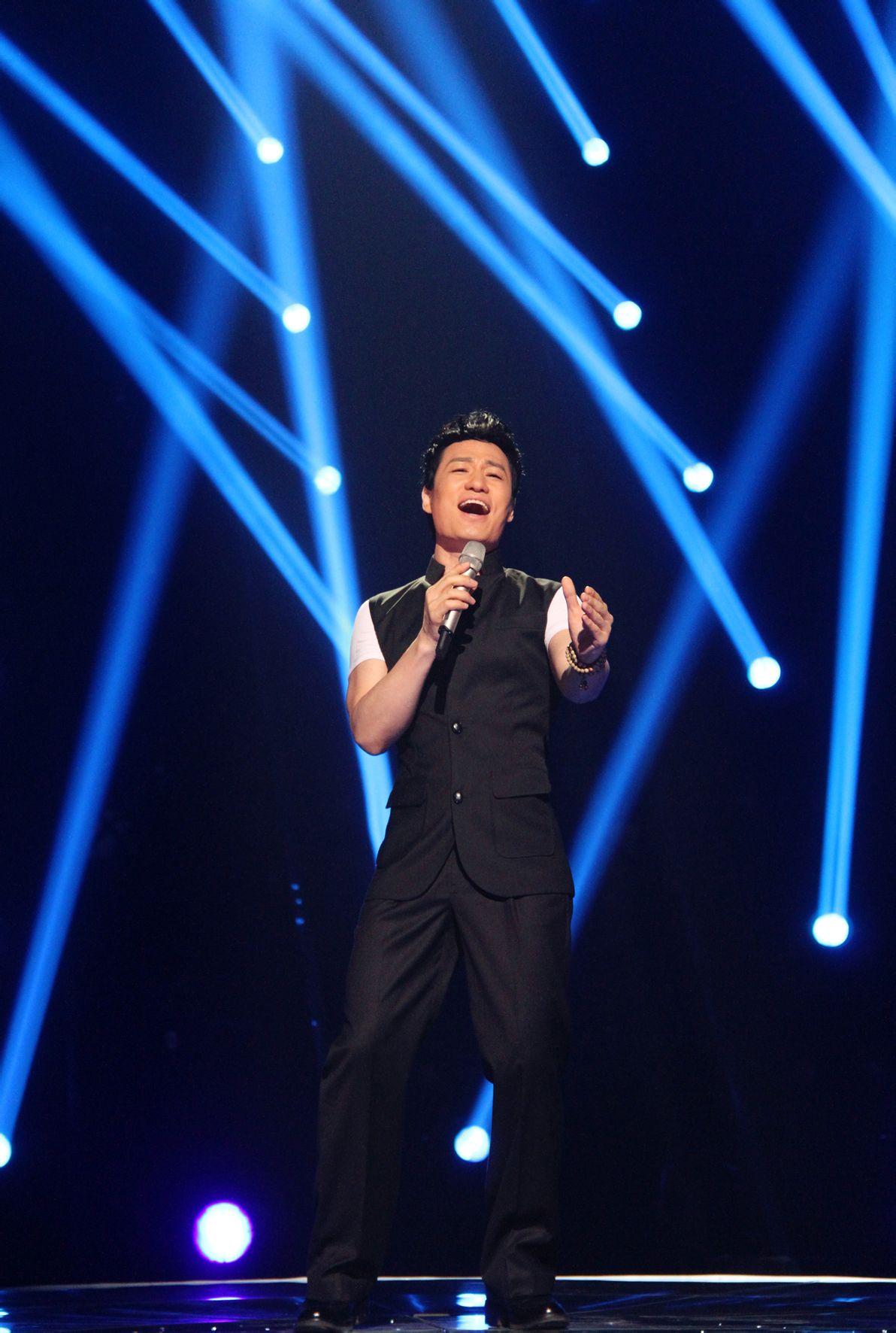  p data-id="gnrypxtuez">皓天,全国听众喜爱的歌手,音乐制作人, a