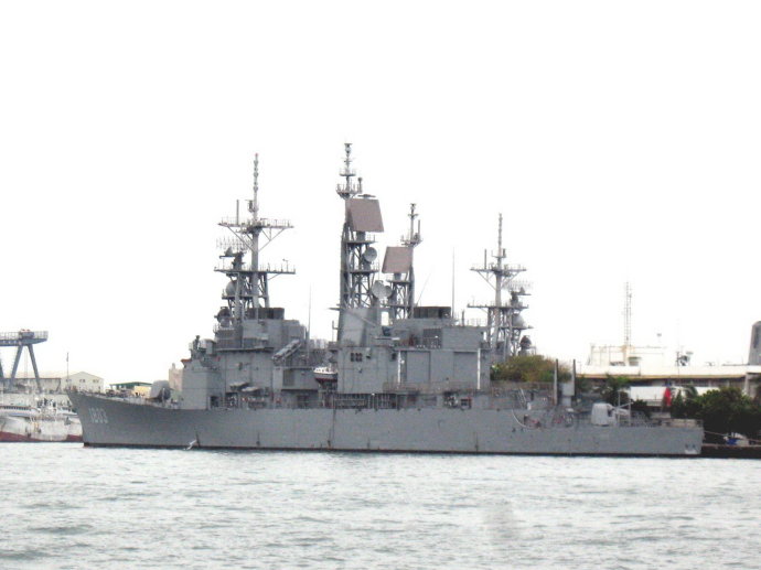  p>基德级驱逐舰(英文:kidd-class destroyer),是 a target="_blank"