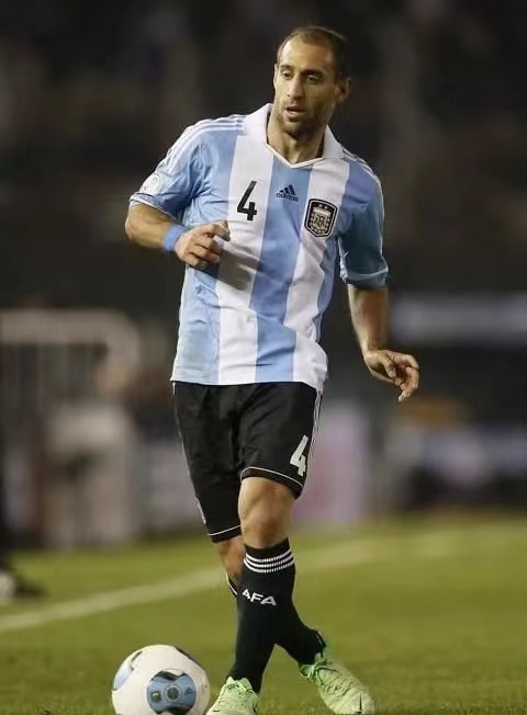  p data-id="gnbiyomp6q">巴勃罗·萨瓦莱塔(pablo zabaleta),全名