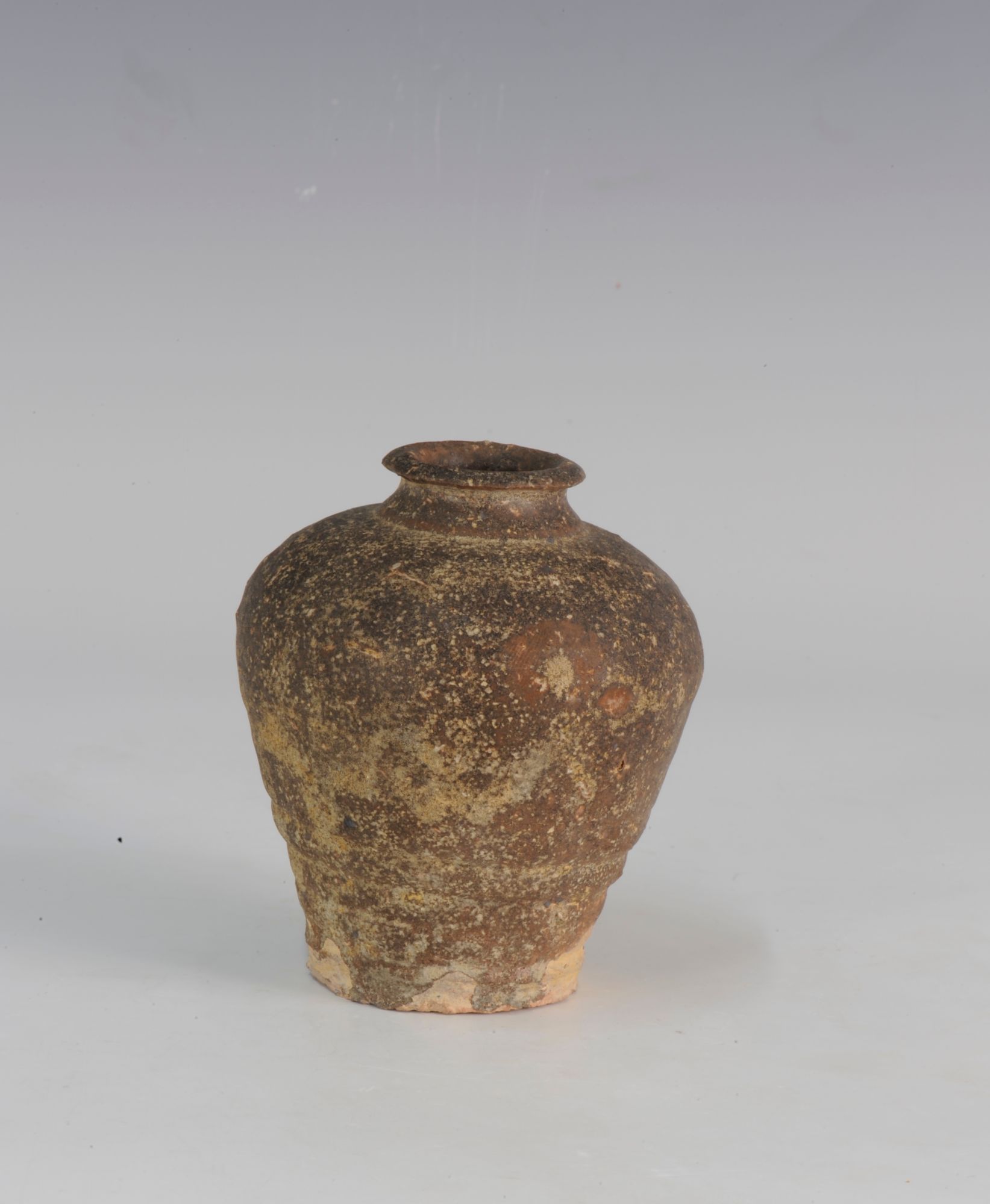 明代褐釉小口陶罐