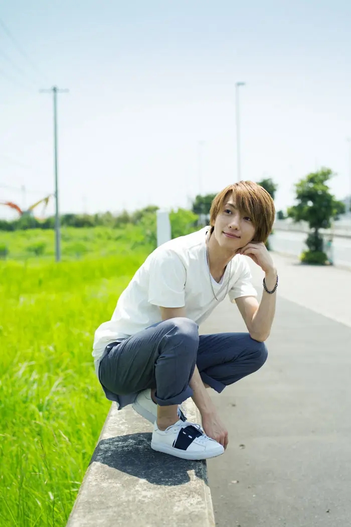  p>铃木扩树(すずき ひろき),日本演员,模特,1985年6月4日出生于