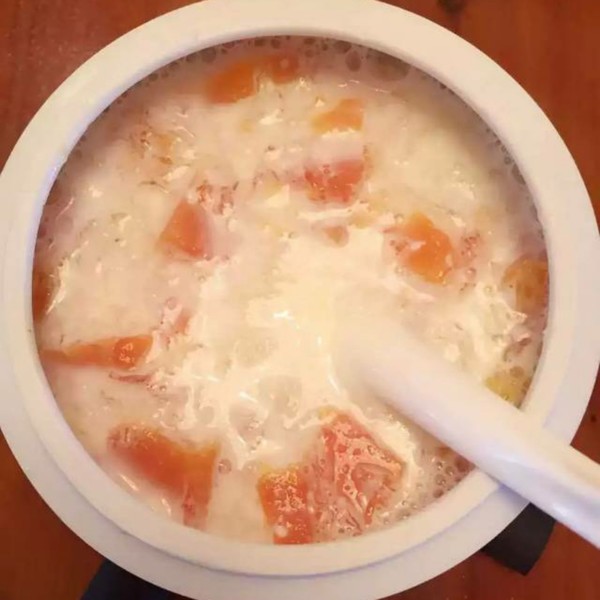 牛奶木瓜炖燕窝