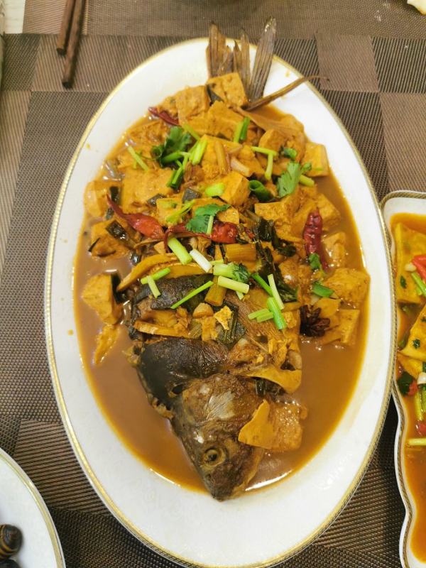 红烧鲤鱼炖豆腐