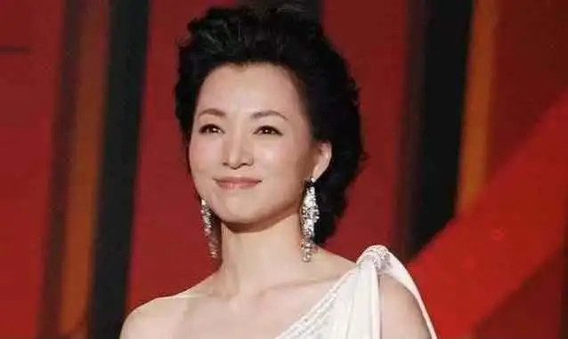 曾经央视一哥程前：隐瞒婚史，与董卿传绯闻，因“三差”被除名_百科TA说