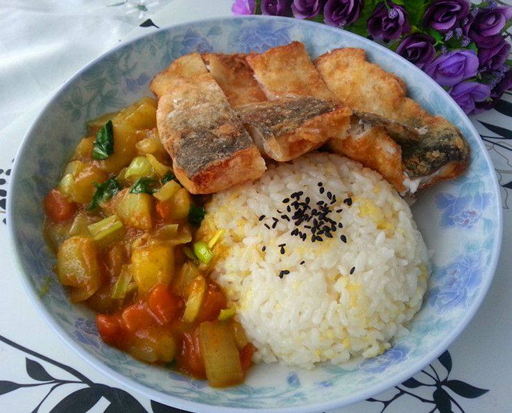 鱼排咖喱饭