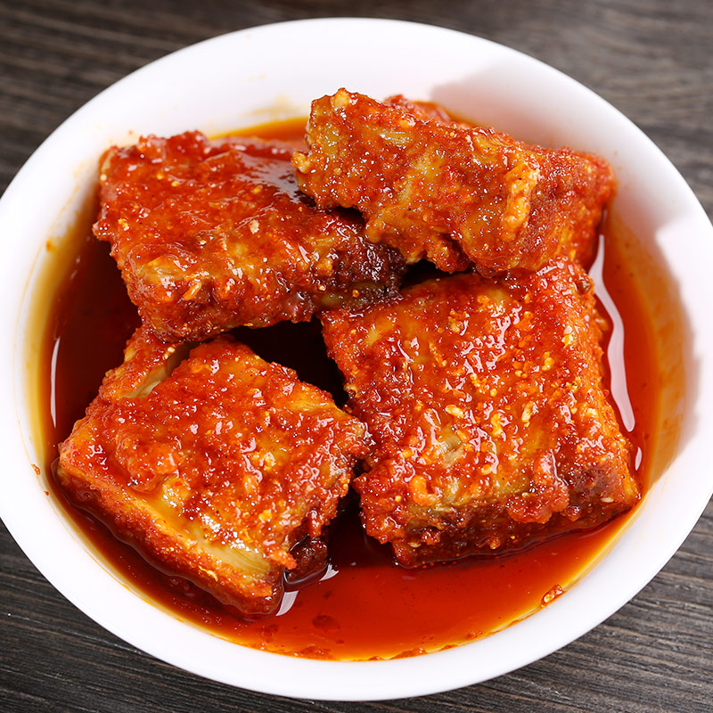  p>红豆腐,川陕等地区著名的传统小吃,当地乡村老百姓几乎家家都会