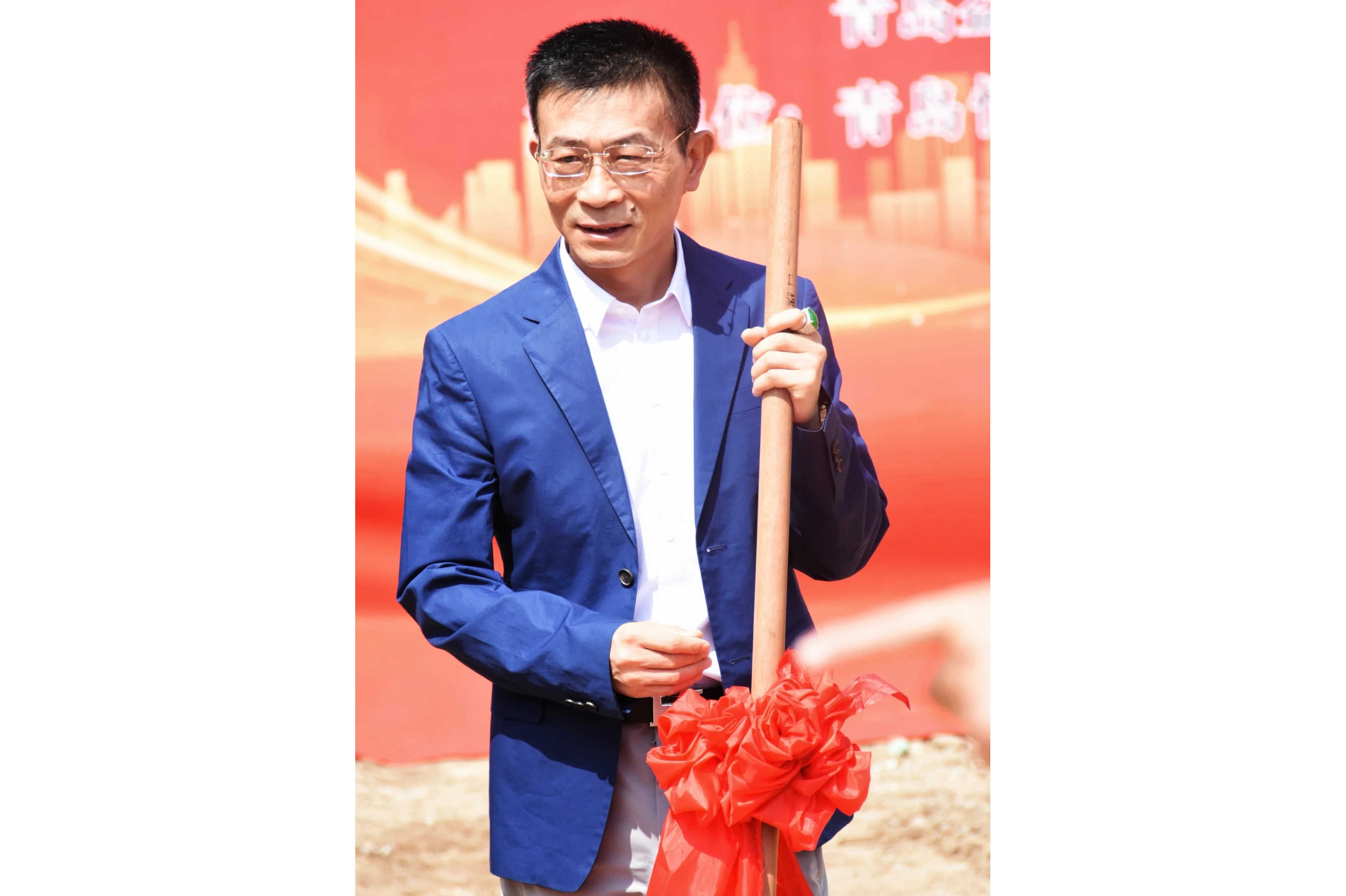  p data-id="gnbhx3917r">王爱国,国恩股份董事长,董事. /p>