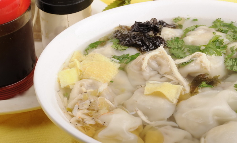 排骨馄饨饺子锅