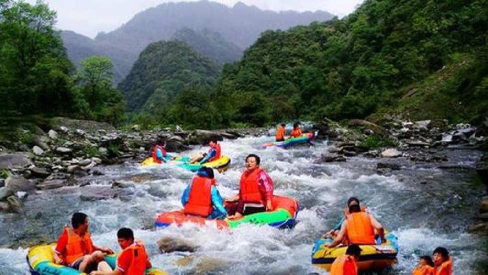  p>三江漂流是一处旅游景点,位于四川省阿坝藏族羌族自治州汶川县汶川
