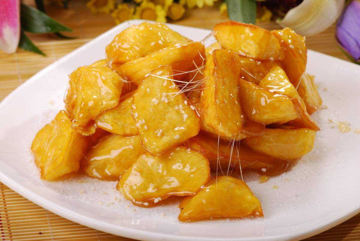 拔丝所需时间:半小时 制作难度:普通 所用厨具:炒锅 食材明细地瓜