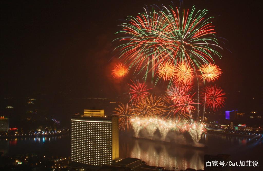 Cat加菲说：中华传统习俗之爆竹的起源和各朝代的发展_百科TA说
