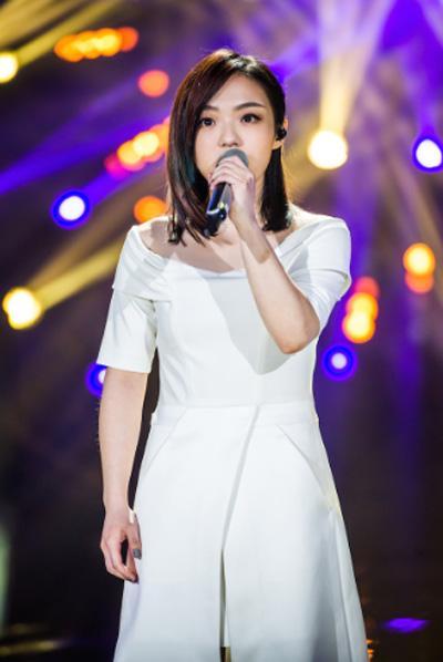  p>《贝壳》是郑莉蓁填词,徐佳莹谱曲并演唱的一首歌.