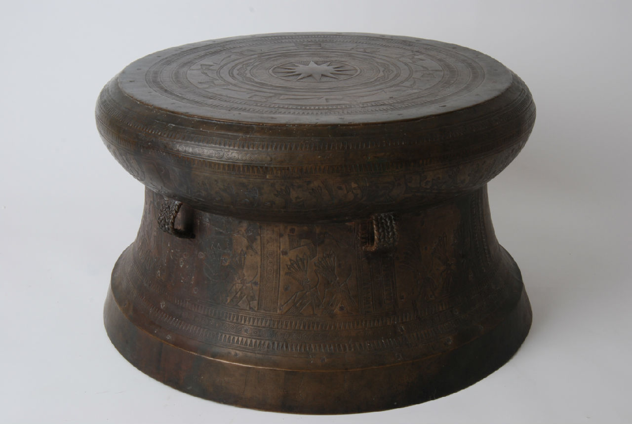 西汉翔鹭纹铜鼓