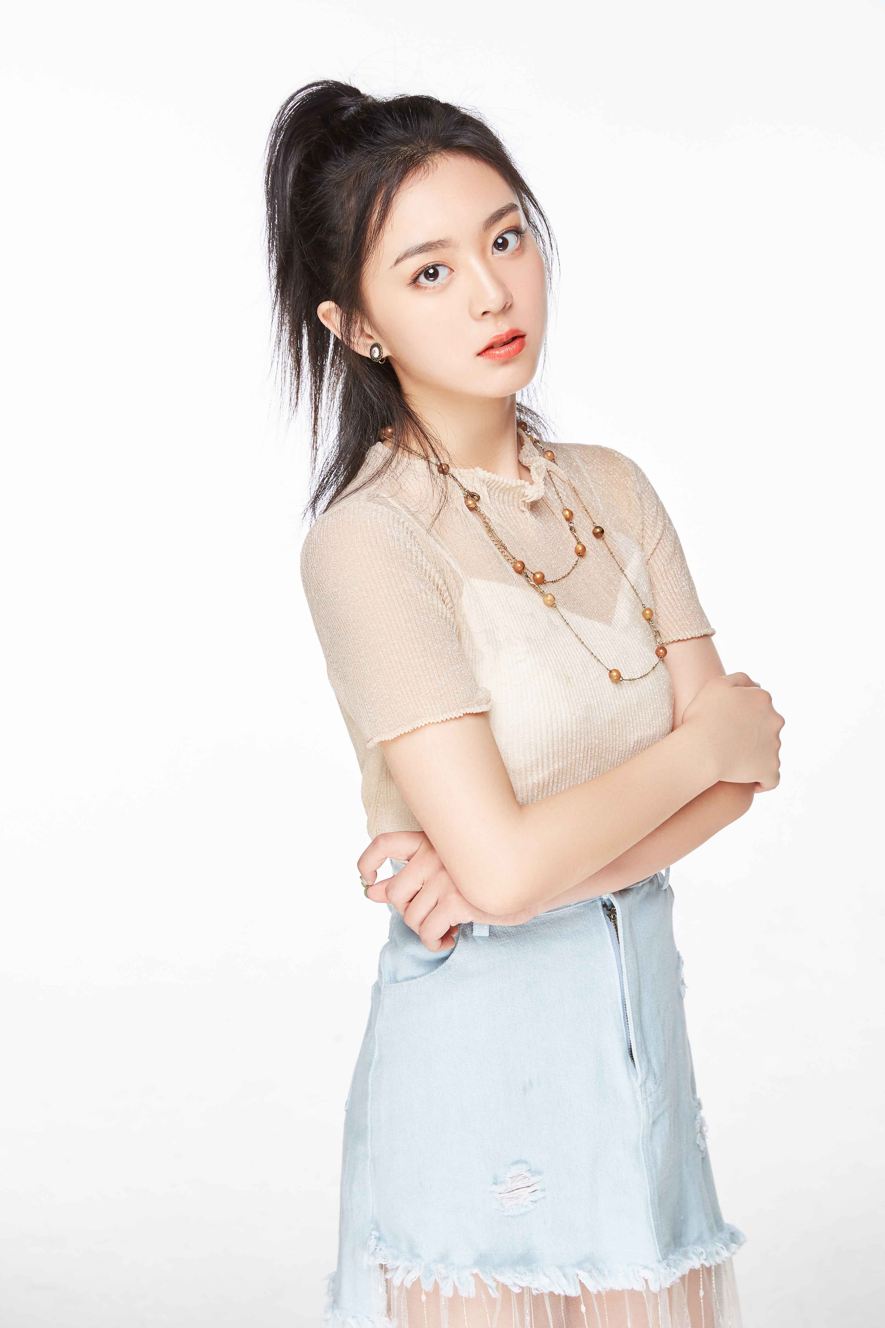  p>郜思雯,1999年8月6日出生于河南,中国内地女演员,就读于上海戏剧