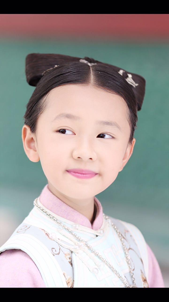  p data-id="gnbr3dhcjf">葛莉莎,是江浙地区著名童模.