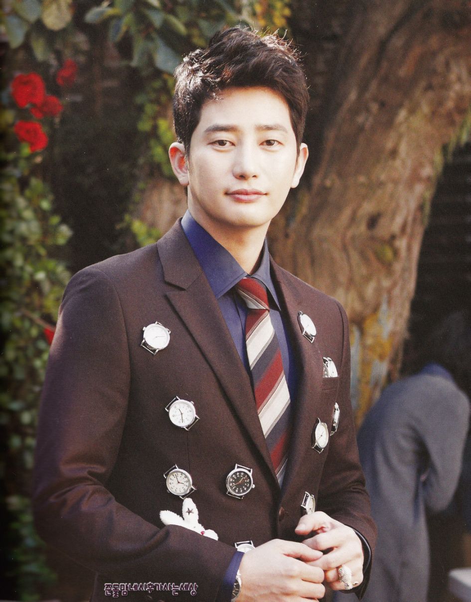  p>朴施厚(         ,park si hoo),1978年4月3日出生在韩国忠清南道