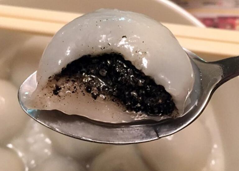 黑芝麻汤圆