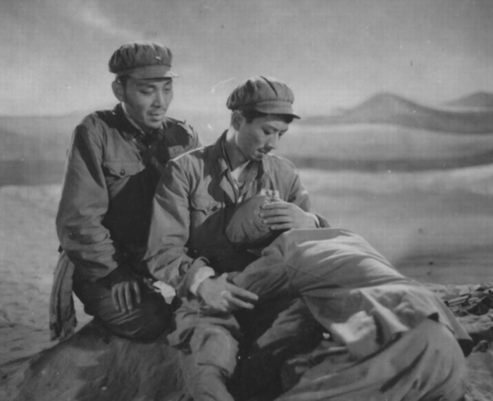 《沙漠追匪记》由 a target="_blank" href="/item/天马电影制片厂