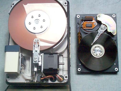  p>磁带存储器(magnetic tape storage):以磁带为存储介质,由 a href=