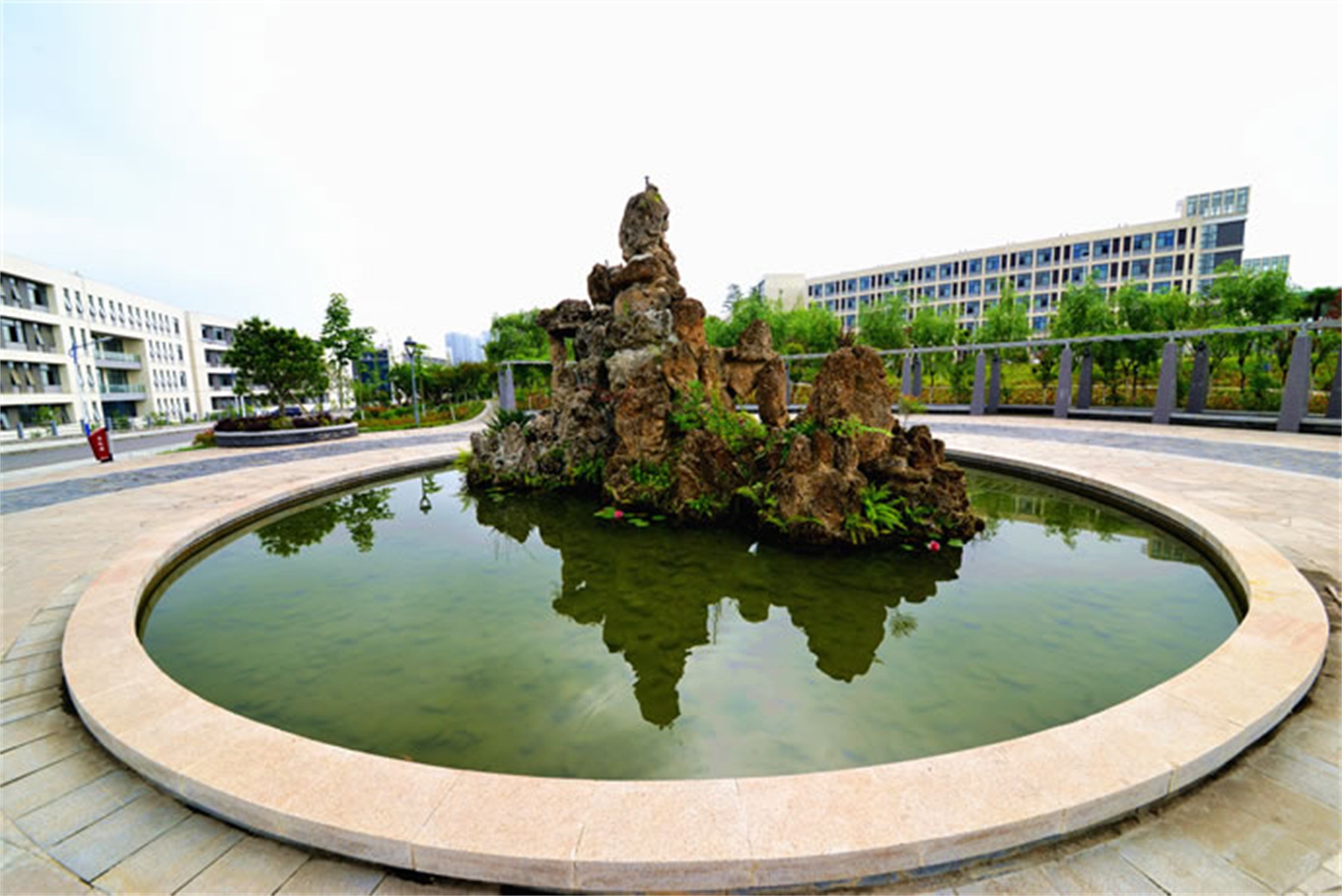 安康学院(ankang university)是 a target="_blank" href="/item/陕西
