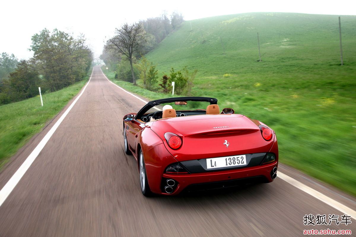  p>法拉利california是一款豪华旅行 a target="_blank" href="/item