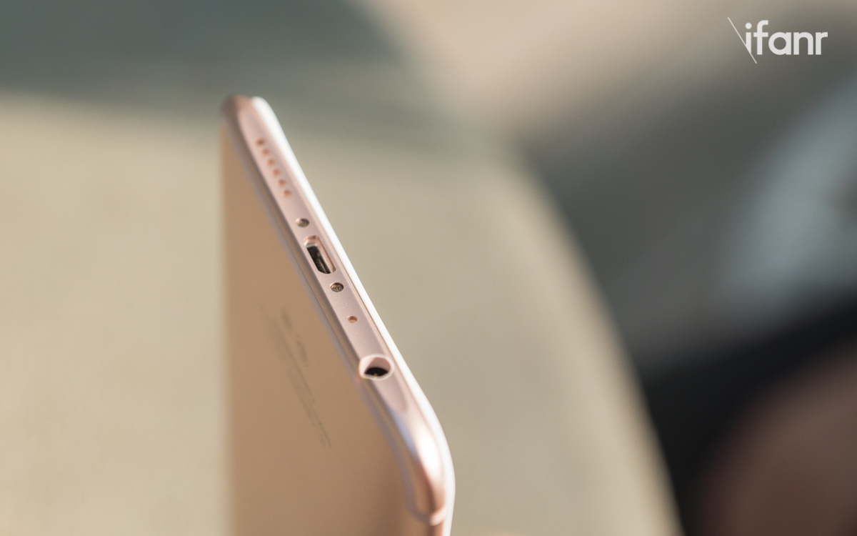 OPPO R11s 评测：AI美颜拍照、面部解锁0.08秒，不止是全面屏！_百科TA说