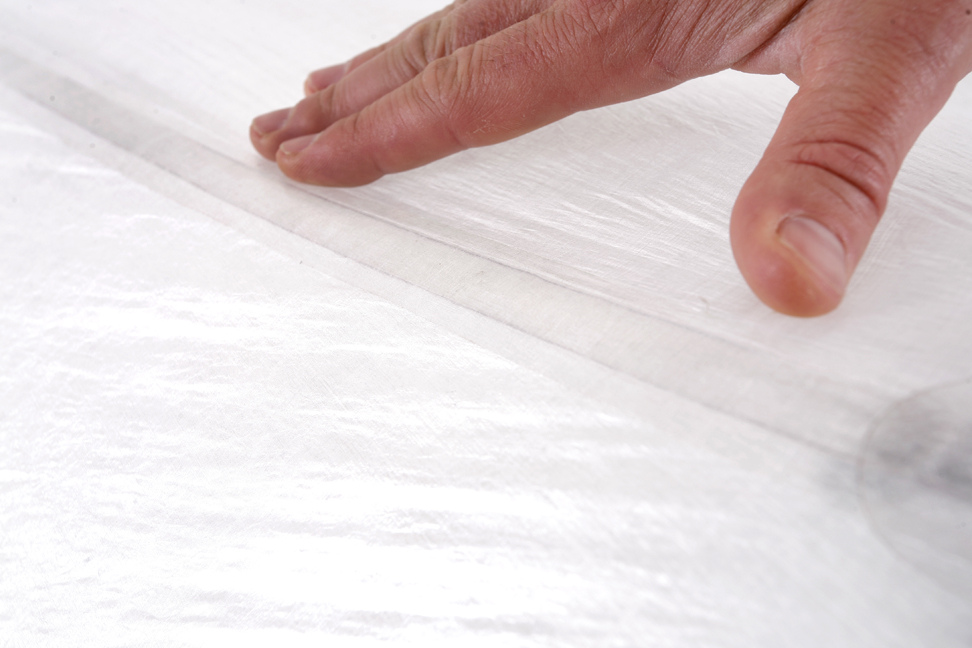  p>cuben fiber(粗苯纤维) 最早是一种帆的面料.