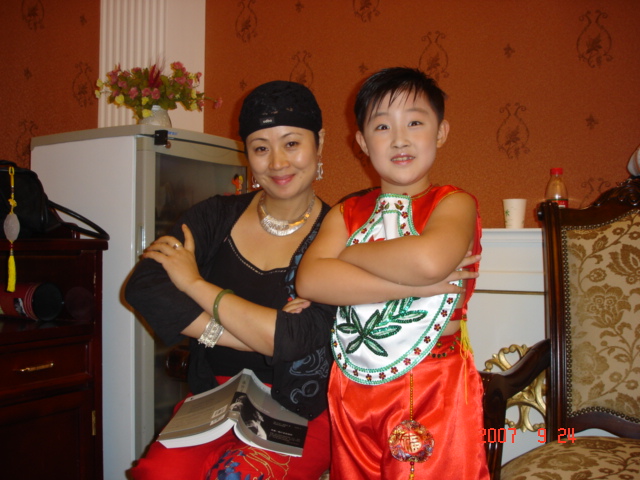 代表作品《 a target="_blank" href="/item/好一个土娃子/1692346