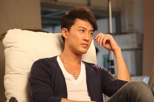  p>林峰,1979年12月8日生于福建厦门,中国香港影视男演员,流行乐歌手.