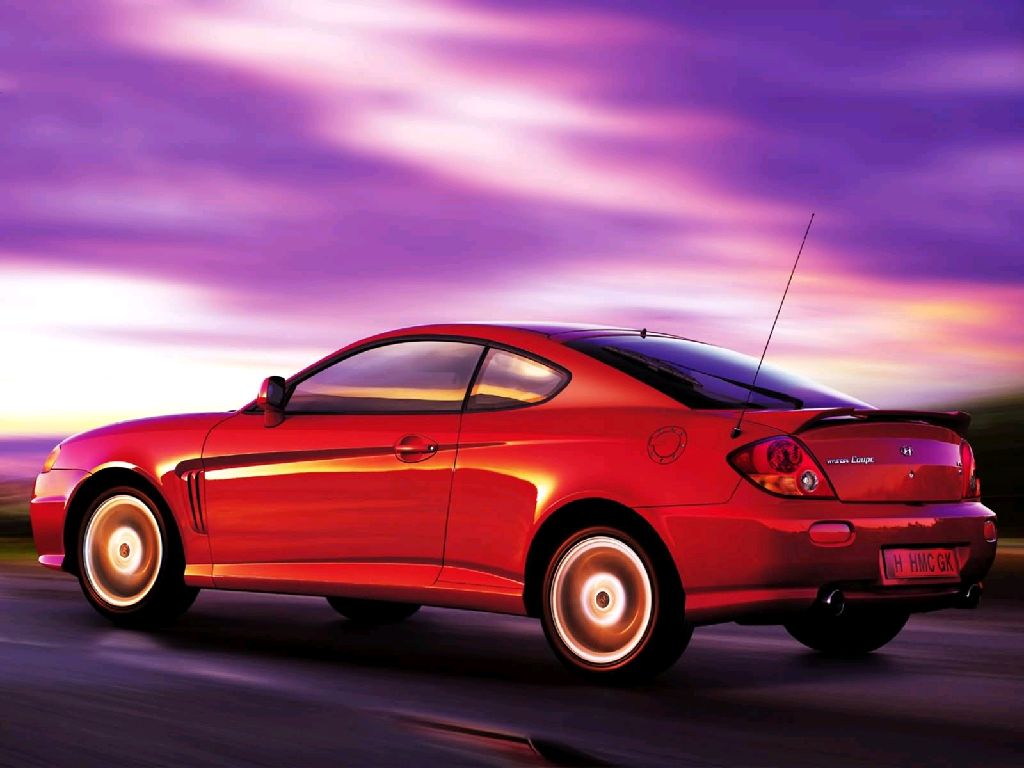 是从couper演变而来,couper的意思是,双座四轮轿式马车