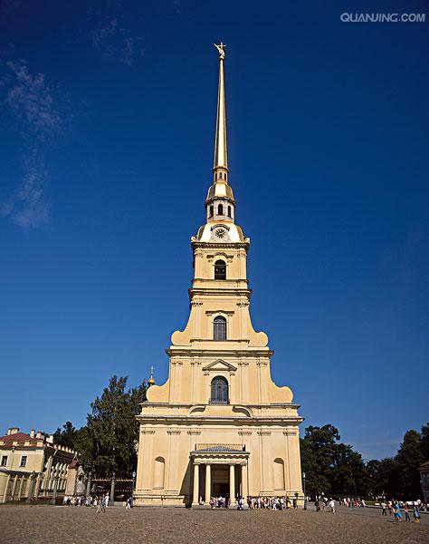 Санкт-Петербург;英语:saint petersburg),位于俄罗斯