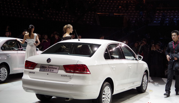 一汽大众桑塔纳(一汽大众桑塔纳多少钱一辆)