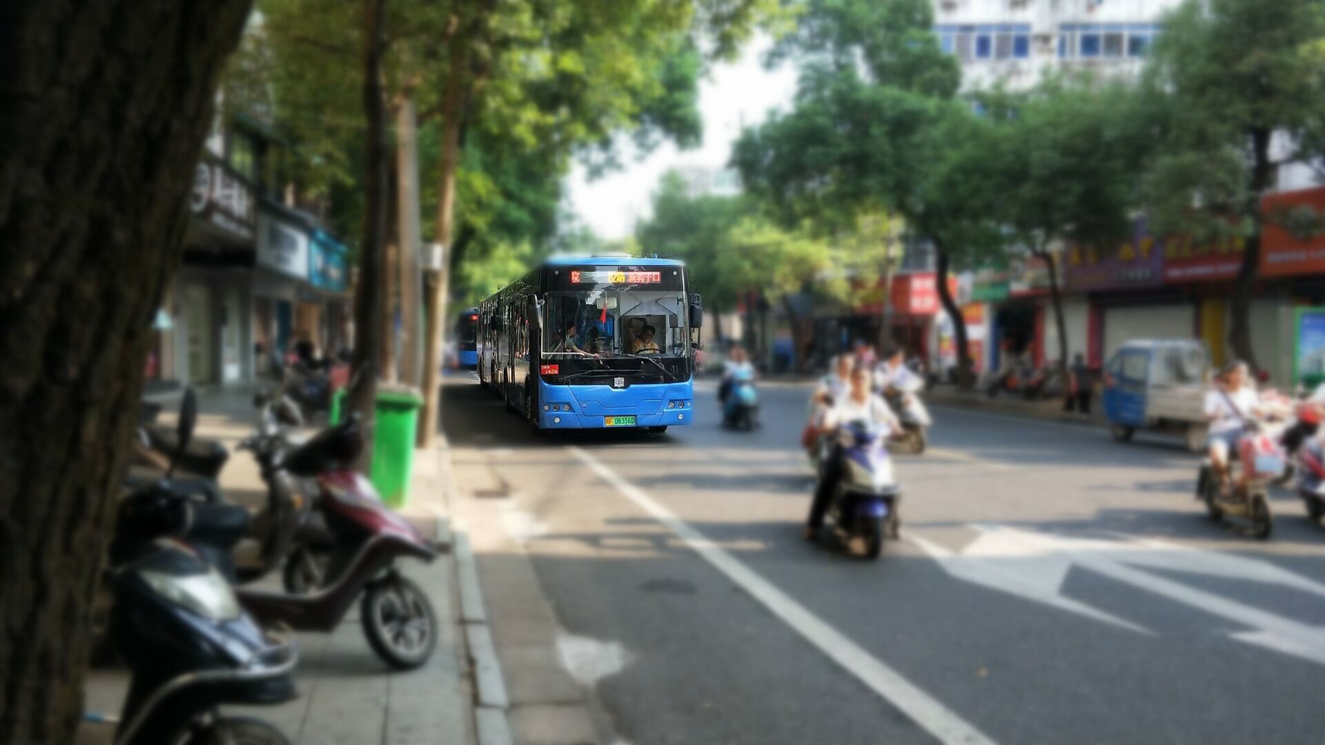 data-lemmaid="19235904">抚州公交2路 /a>,运营于中国江西省抚州市 a