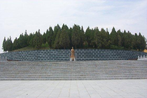 张良墓,位于山东省的 a target="_blank" href="/item/微山湖/82529"