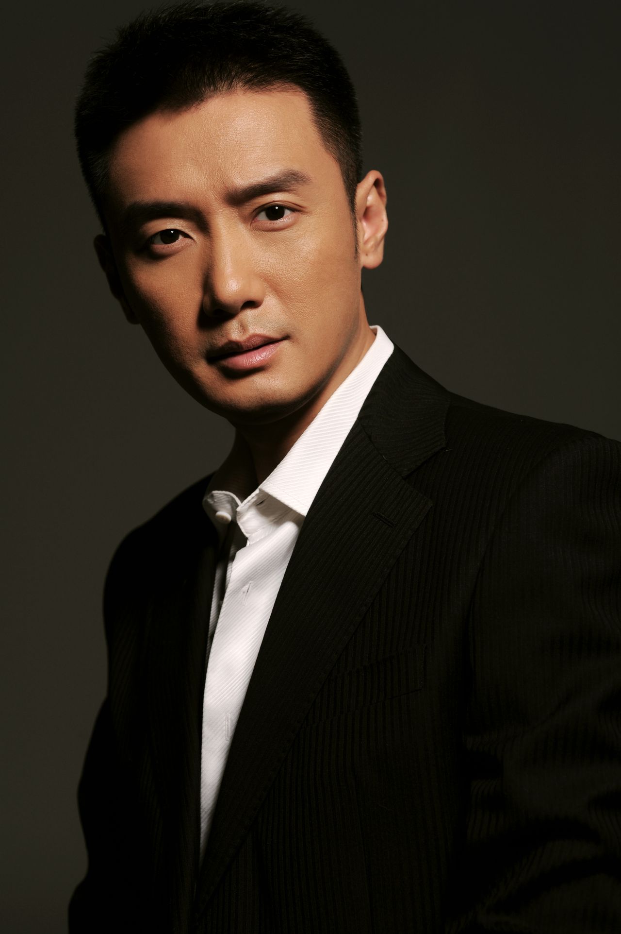 6ou2wz">巩峥,1983年12月12日出生于江西省南昌市,中国内地影视男演员
