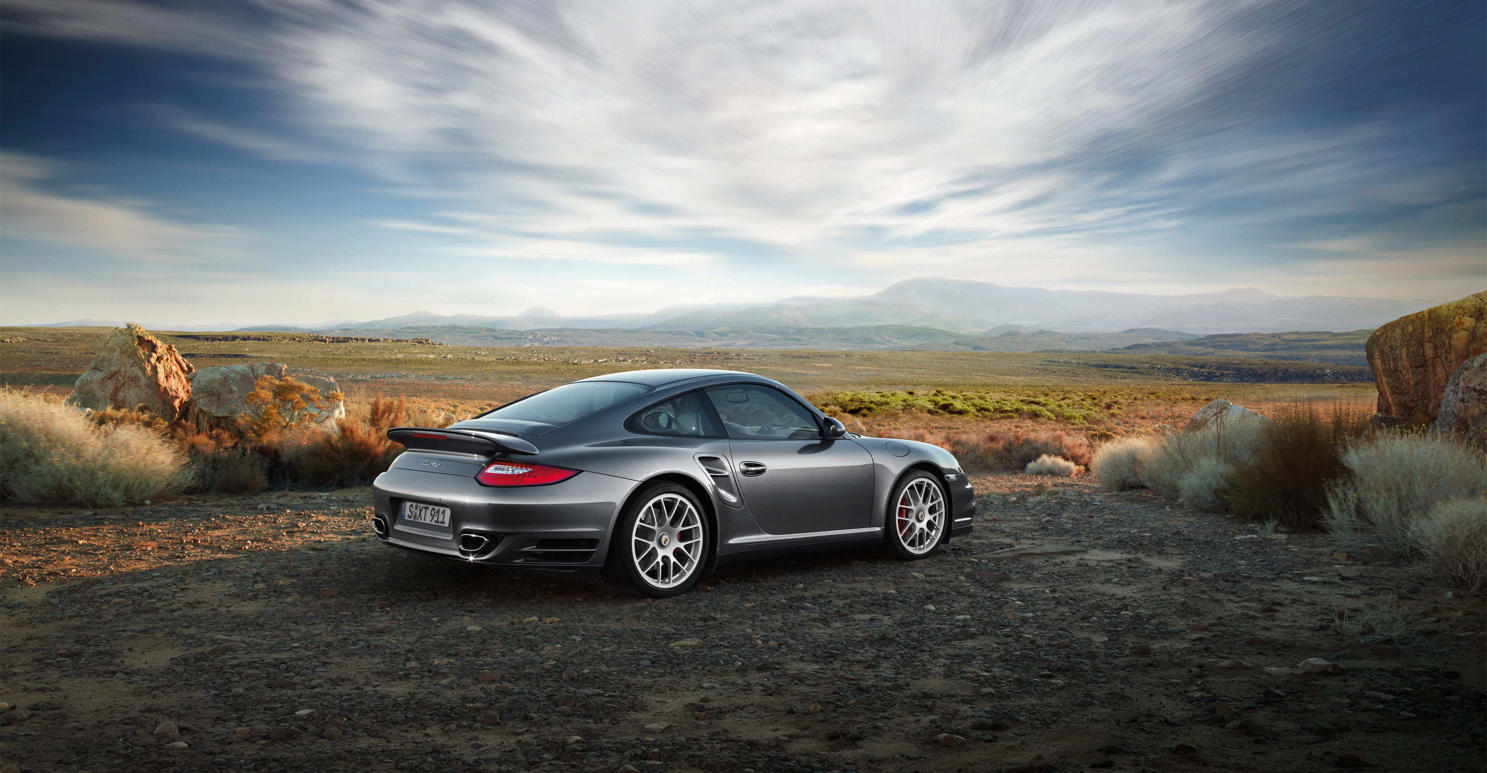  p> a target="_blank" href="/item/保时捷">保时捷 /a>911是由 a