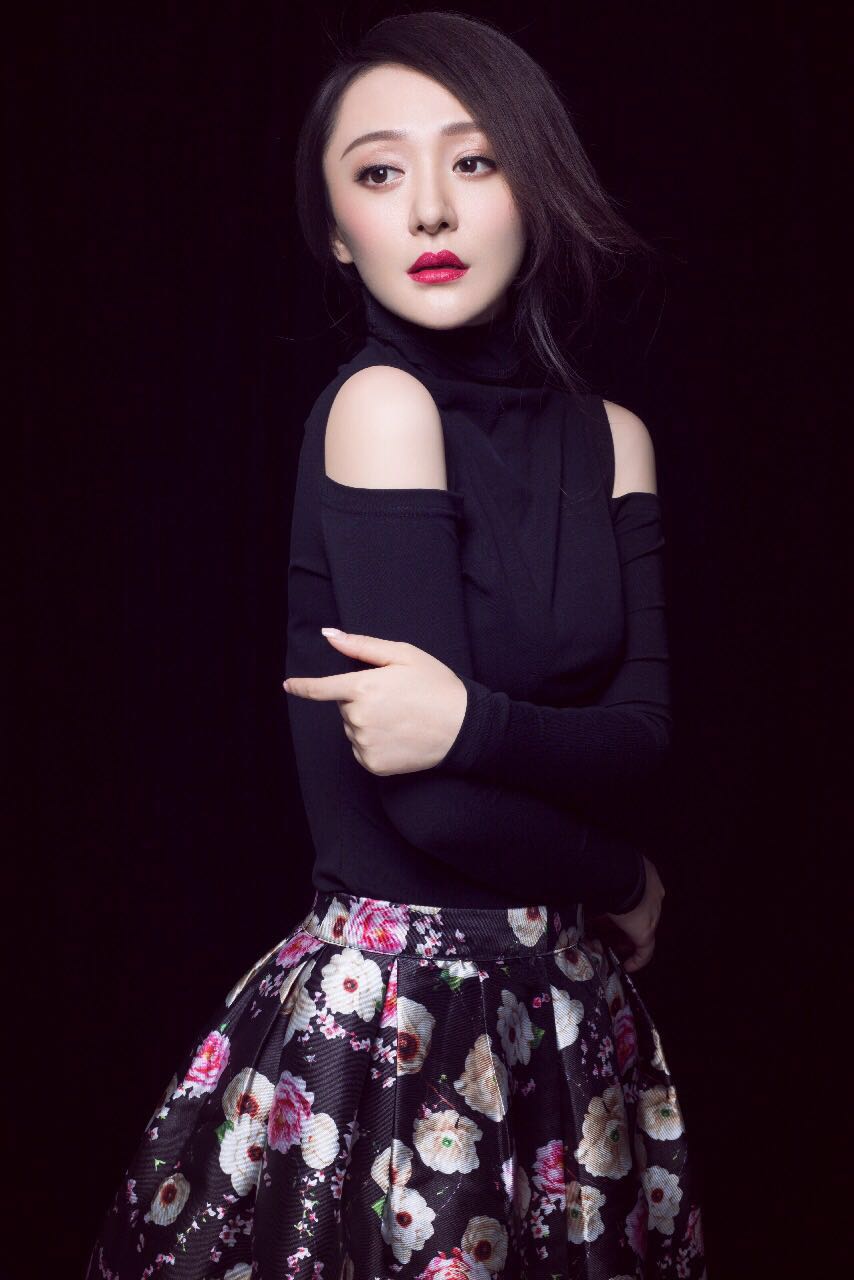  p>王紫潼,1989年5月10日出生于湖北省荆州市,毕业于 a target="