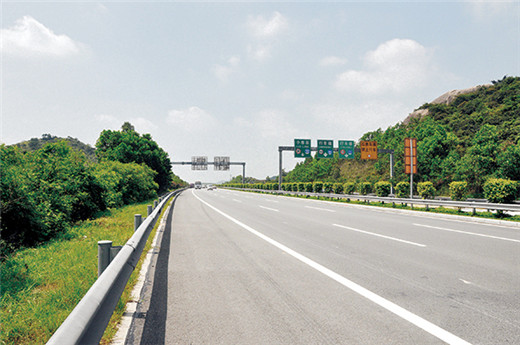  p>南山—光明高速公路,简称南光高速公路,是中国广东省深圳市境内一