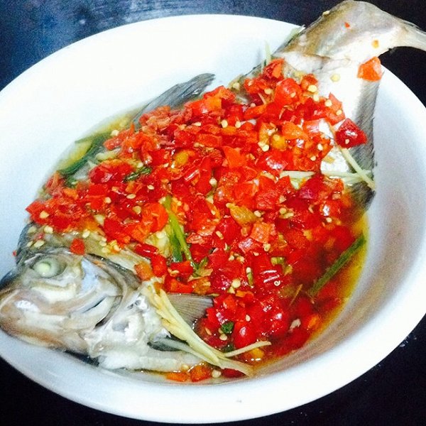 剁椒蒸鳊鱼