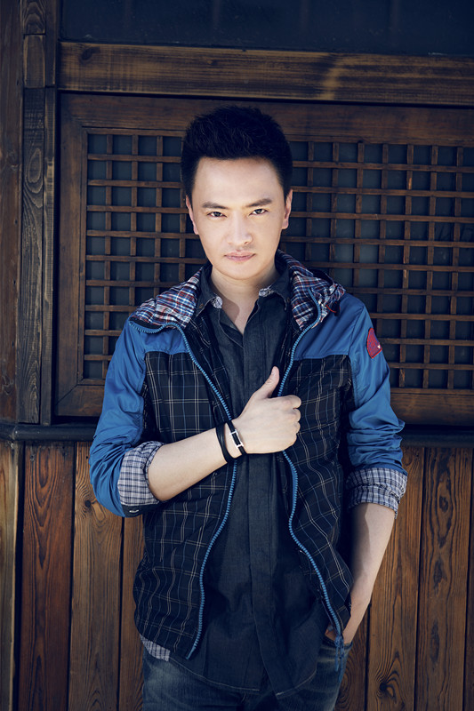  p>汤非, a target="_blank" href="/item/江苏">江苏 /a>扬州人,原