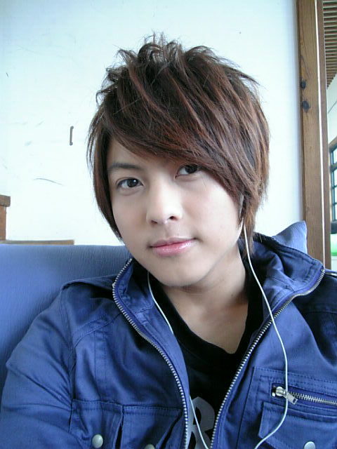  p>邱胜翊,艺名王子(prince),1989年4月14日出生于台湾,中国台湾男