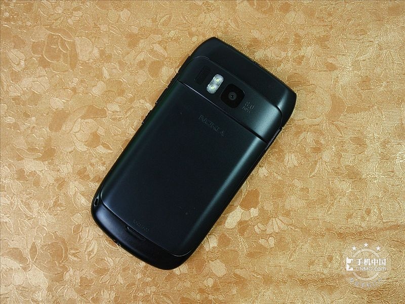  p>诺基亚一款于2011年上市的经典全键盘手机.