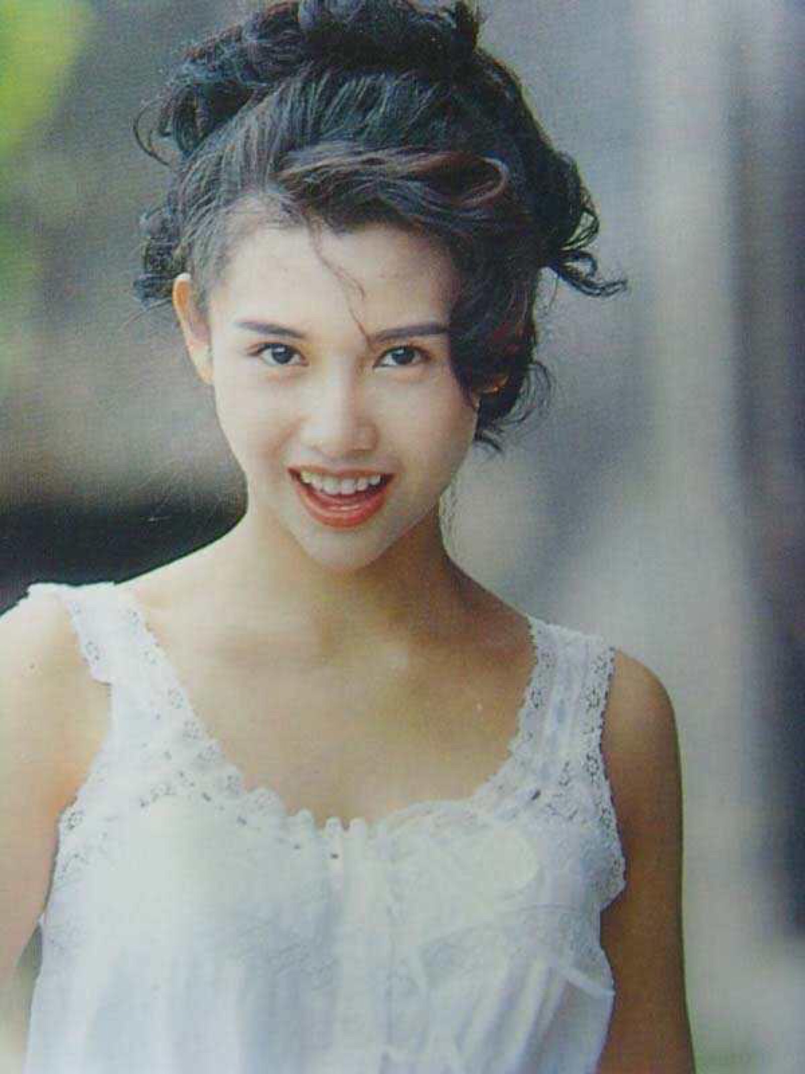  p data-id="gnwk9ezgji">20世纪90年代,九个年轻的女孩子先后信心