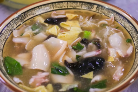 木耳猪皮汤
