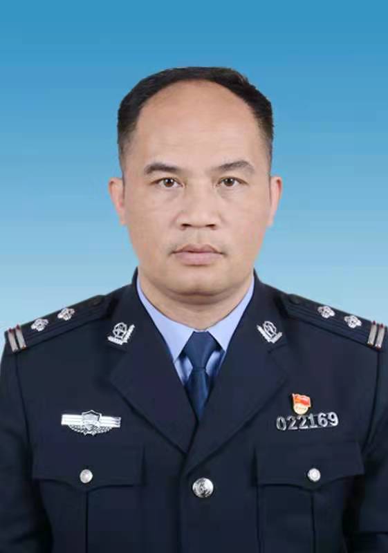 黄荣书
