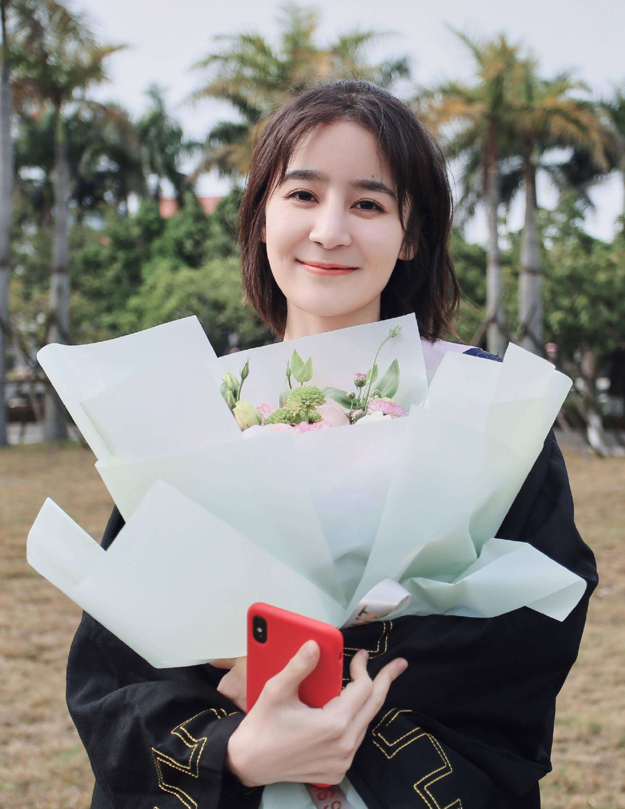 412y">娜吉玛,1994年12月25日出生于新疆维吾尔自治区,中国内地女演员