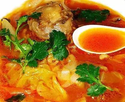  p>苏波汤(俄语"苏波"意为"汤"),由新鲜的 a href="#" data-lemmaid="